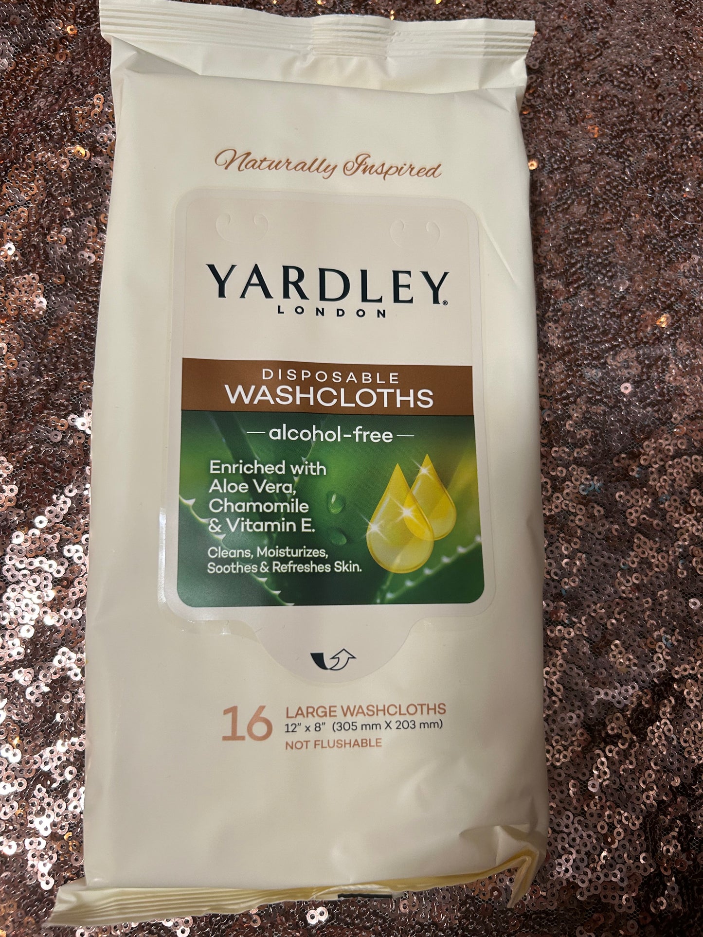 Large 16 count Moist Disposable Wash clothes great for Traveling, Vacation, Work, Camping etc