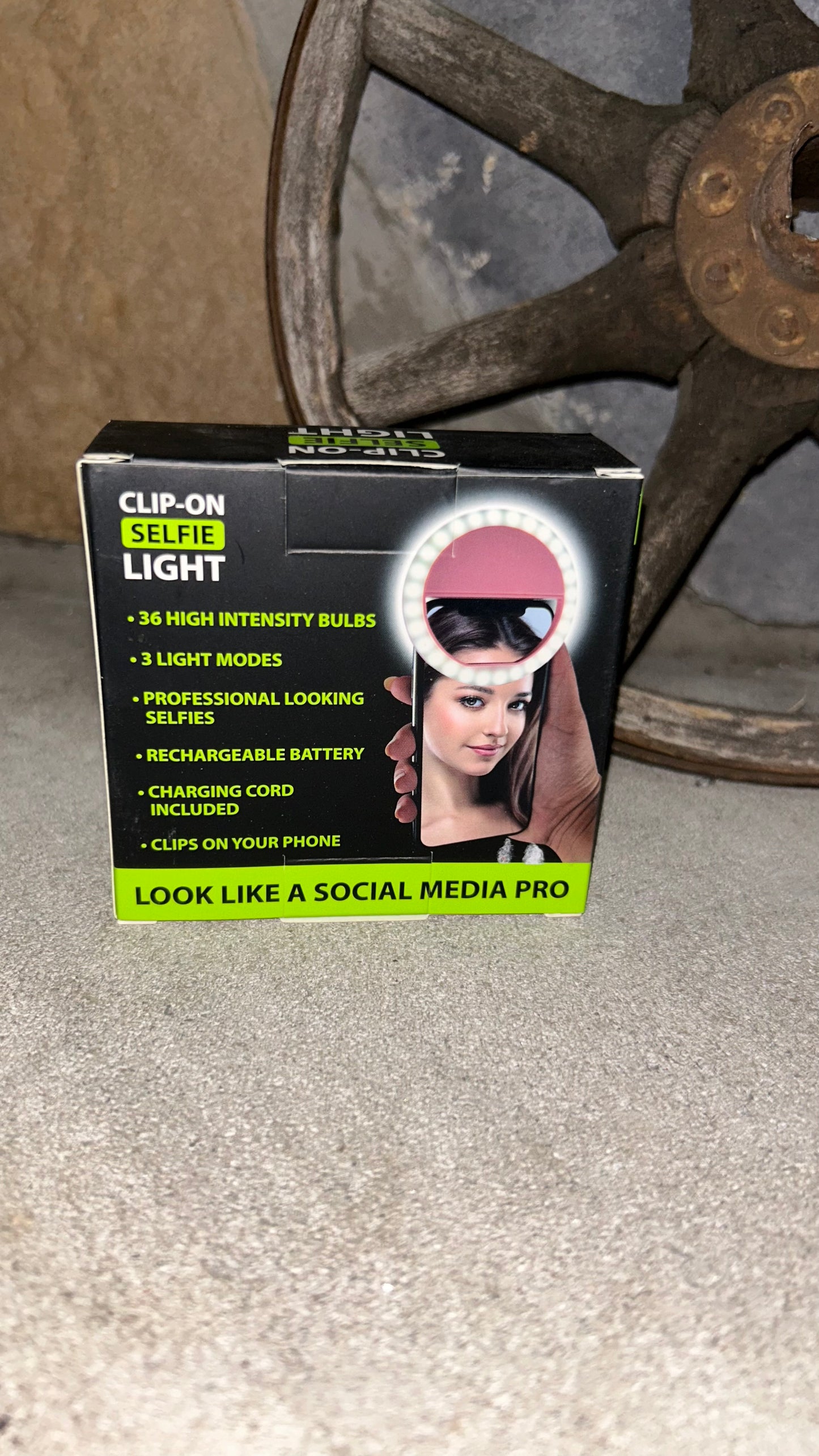 Clip on selfie light