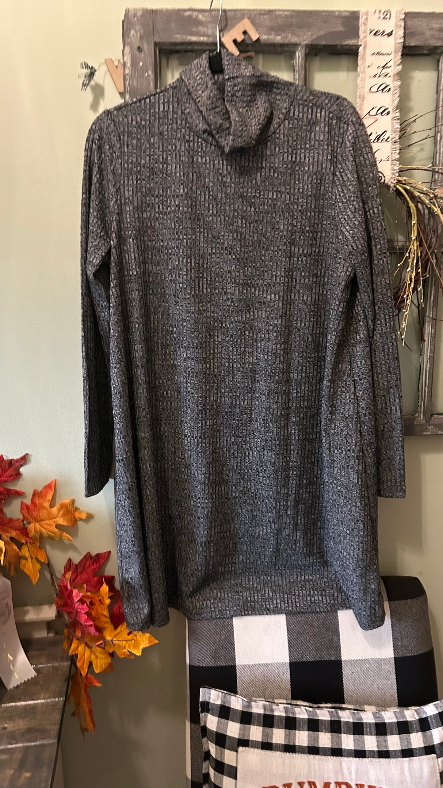 Women’s size 3x top fits like a 1x with stretch