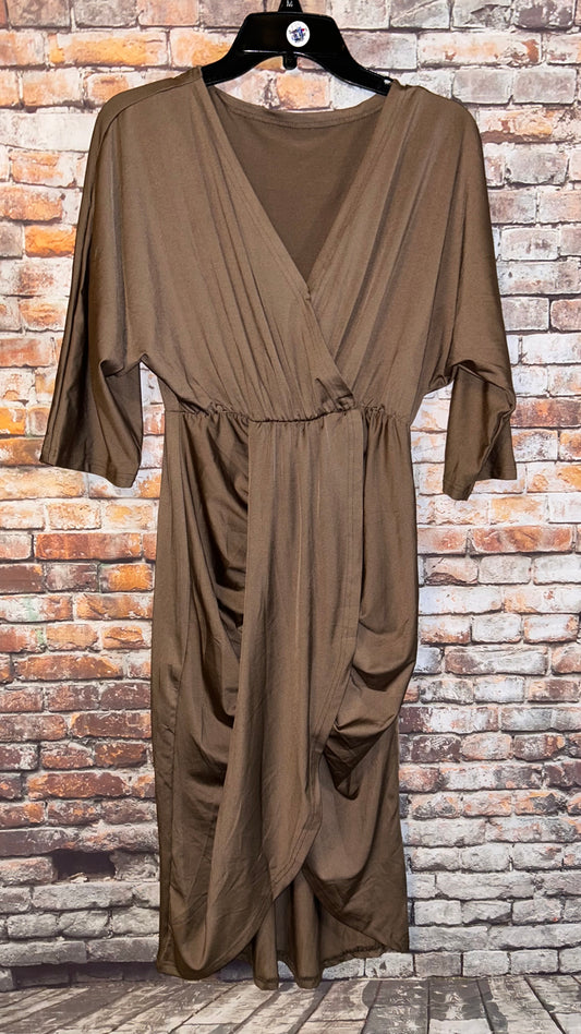 Women’s size medium dress fits like 5/6 with stretch