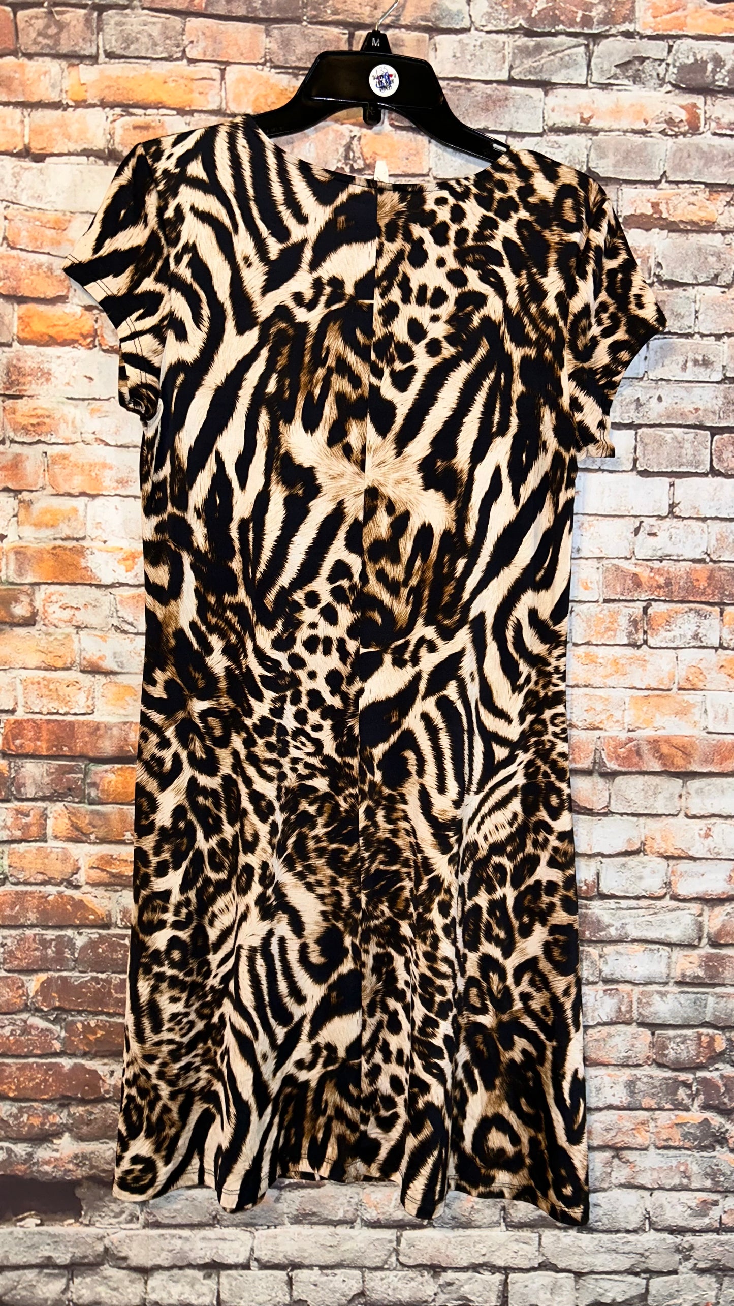 Women’s size medium dress fits like 5/6 with stretch