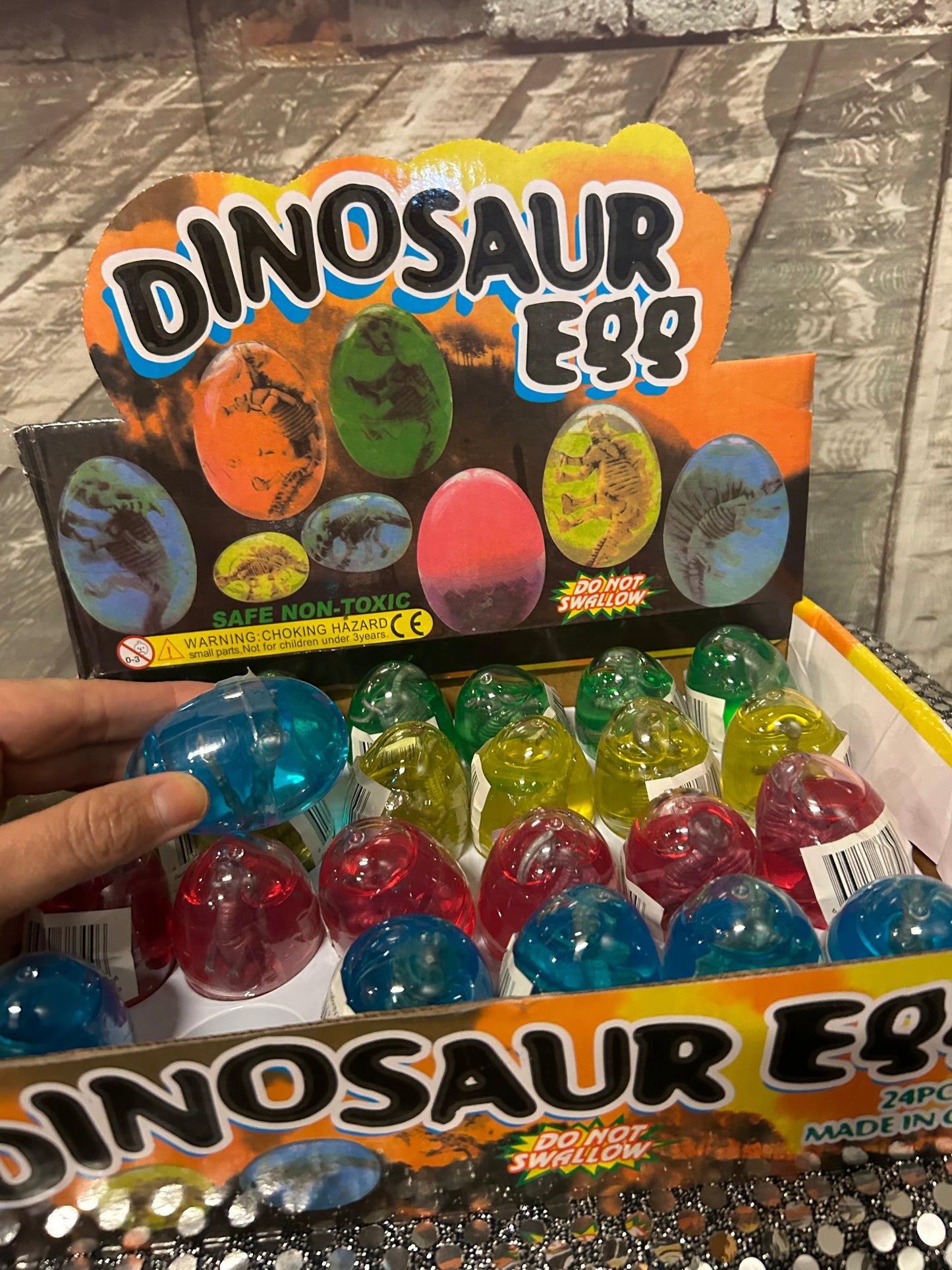 Dino egg putty with Dinosaur inside Blue Color