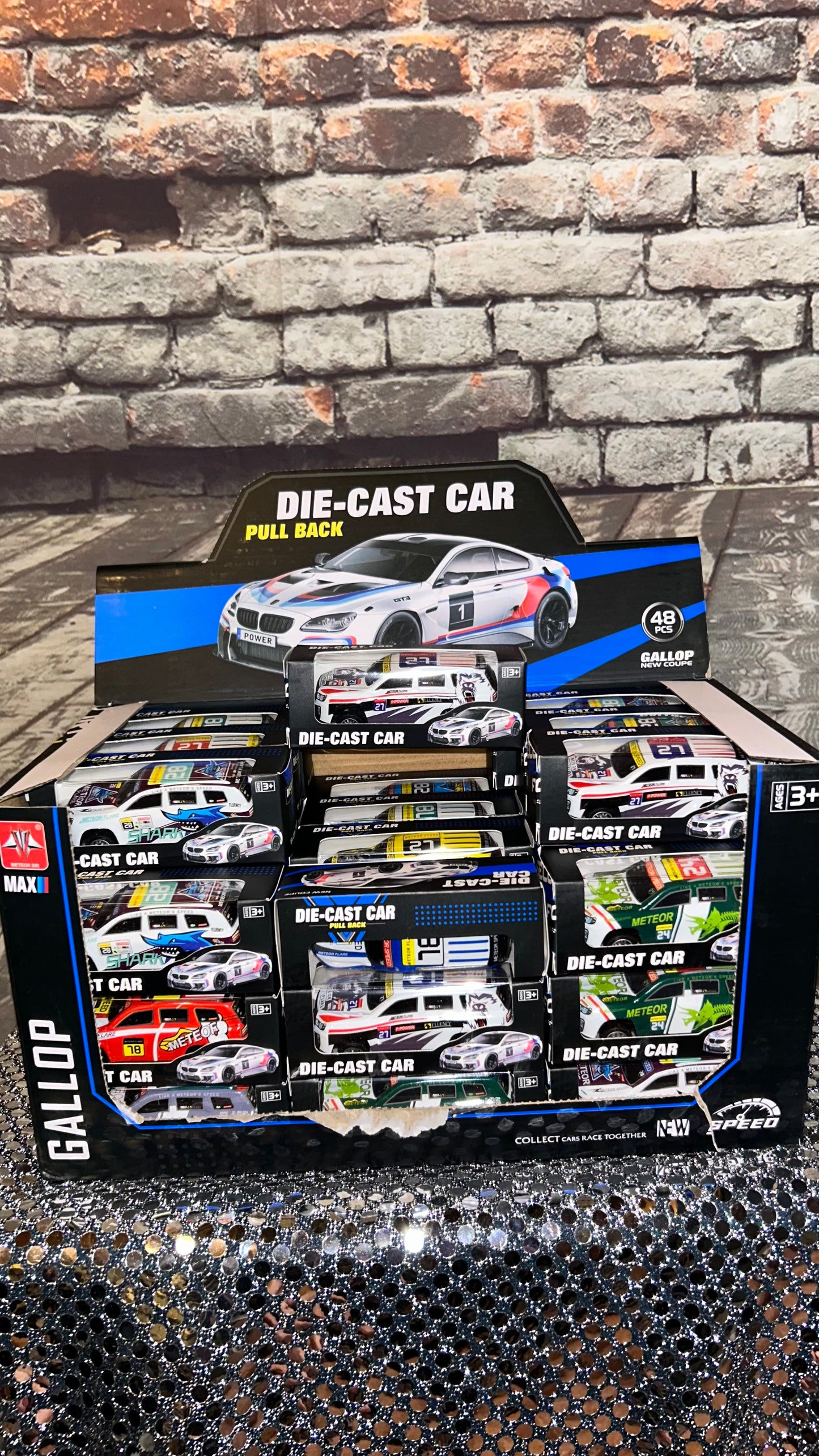 Pull back Random Die cast Car
