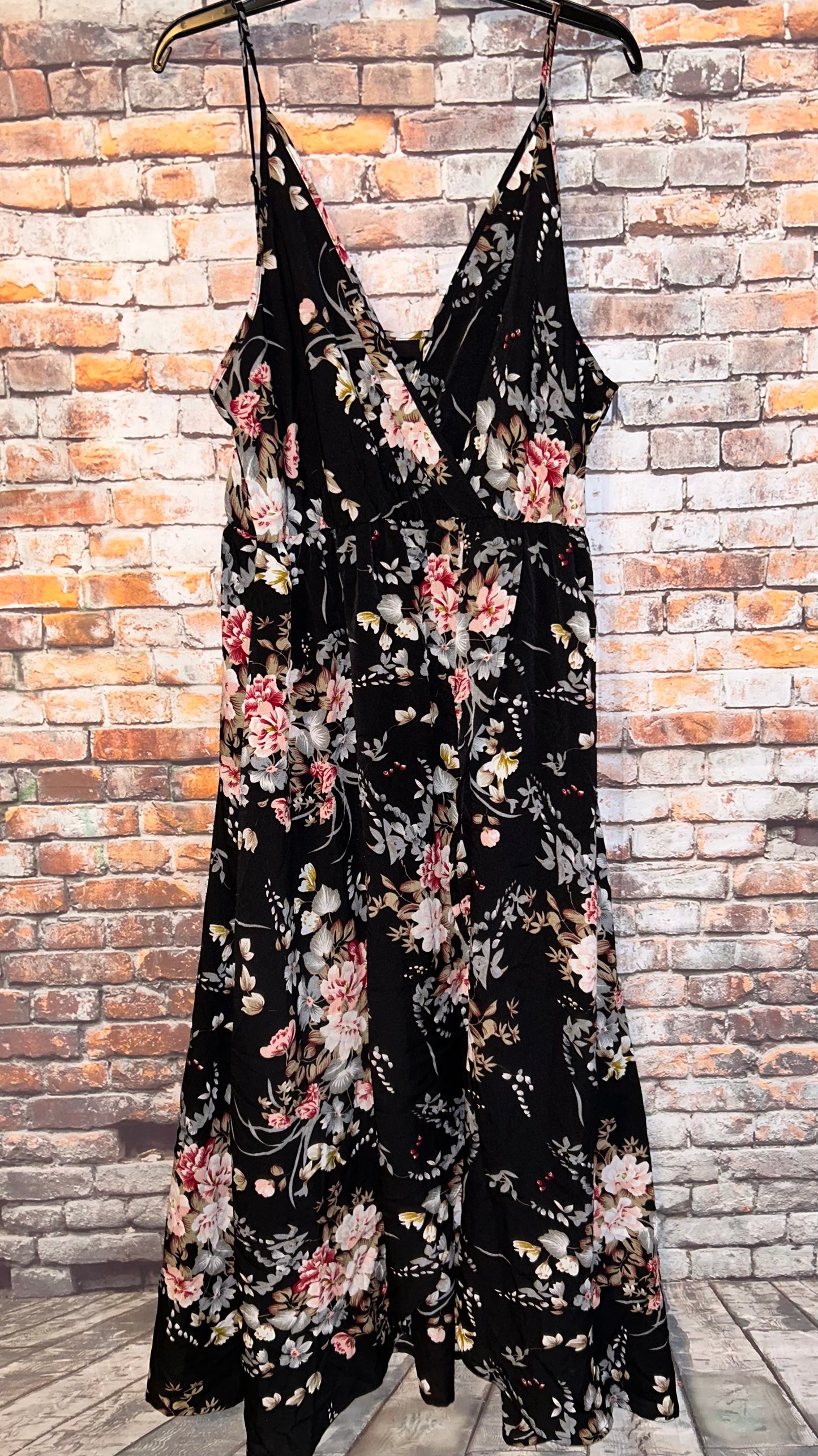 Women’s dress size 2x fits like a 16 with stretch