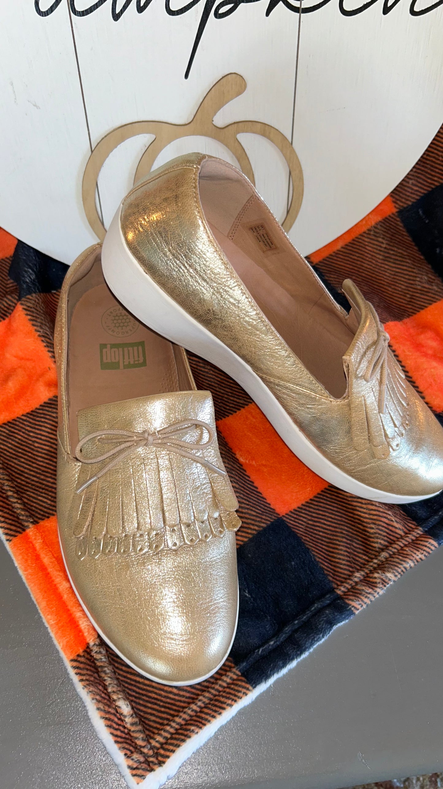 Women’s shoes size 9