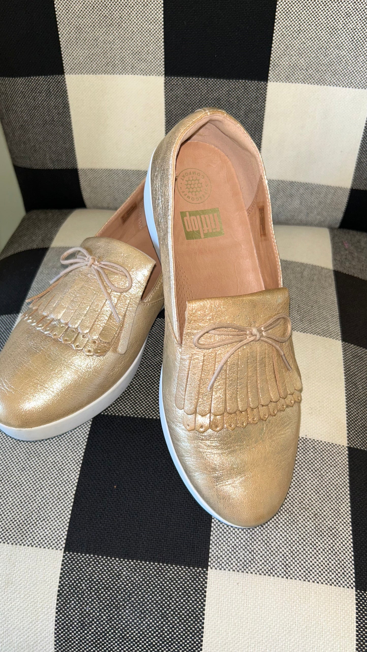 Women’s shoes size 9