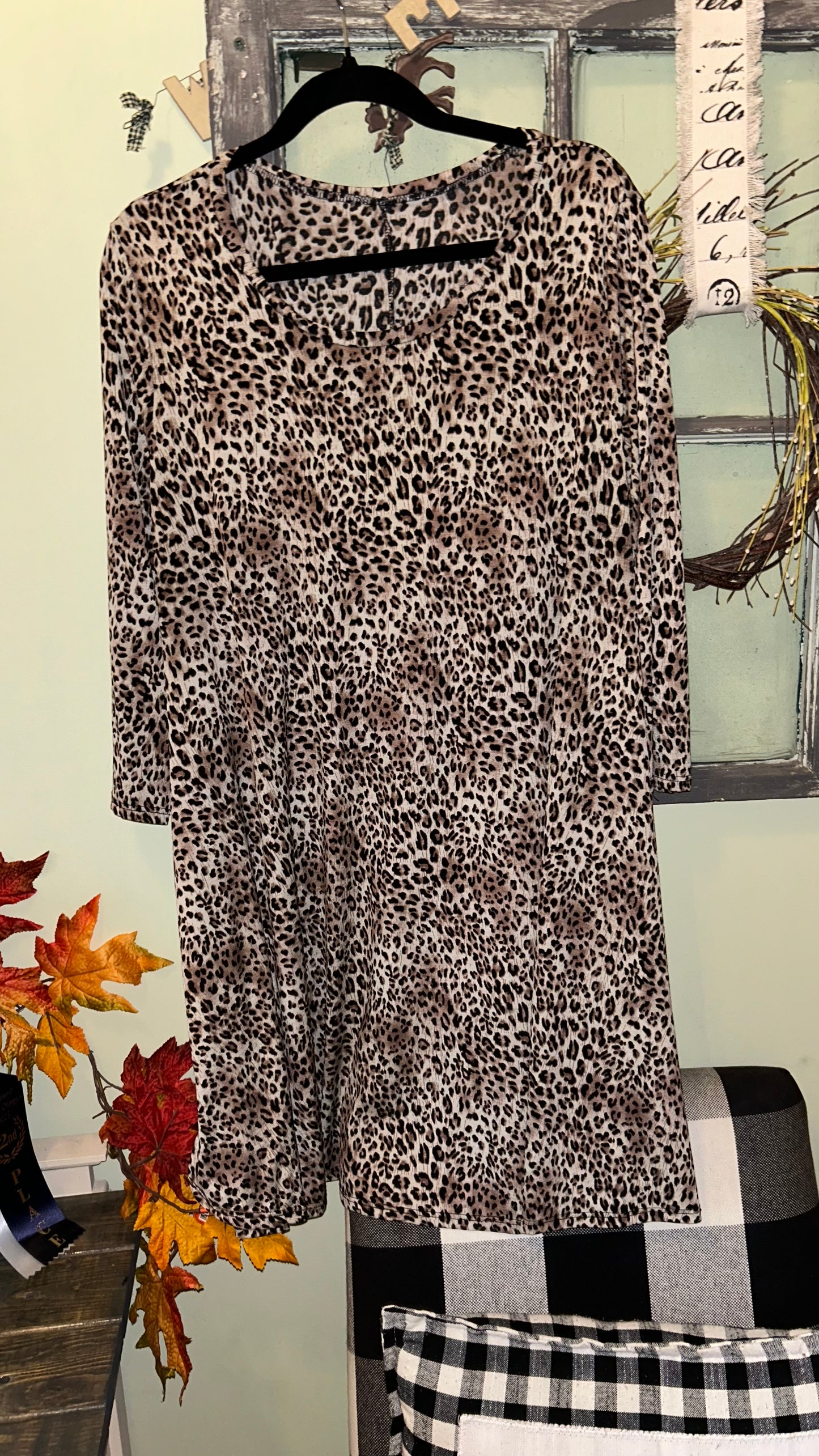Women’s size 2x dress with pockets or tunic with stretch will fit a 1x great too