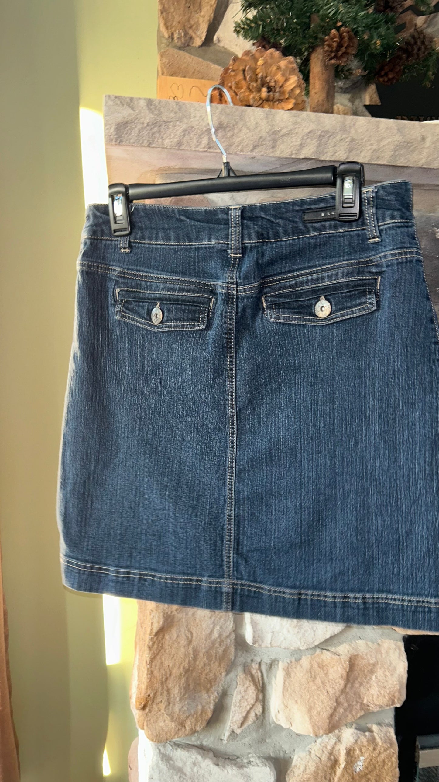 Women’s skirt size 10 with stretch