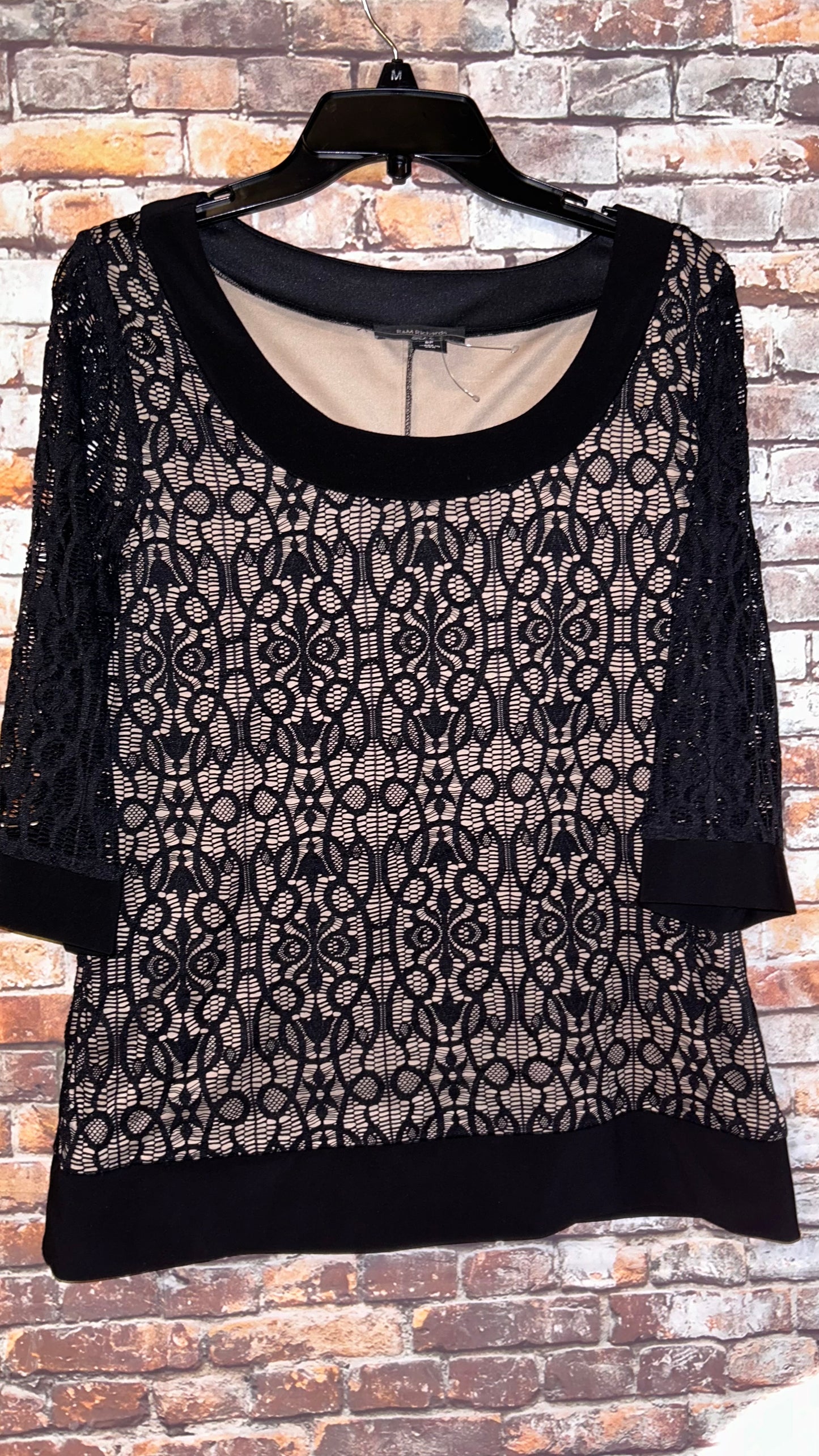 Women’s top size 8 Petite fits like a medium With stretch