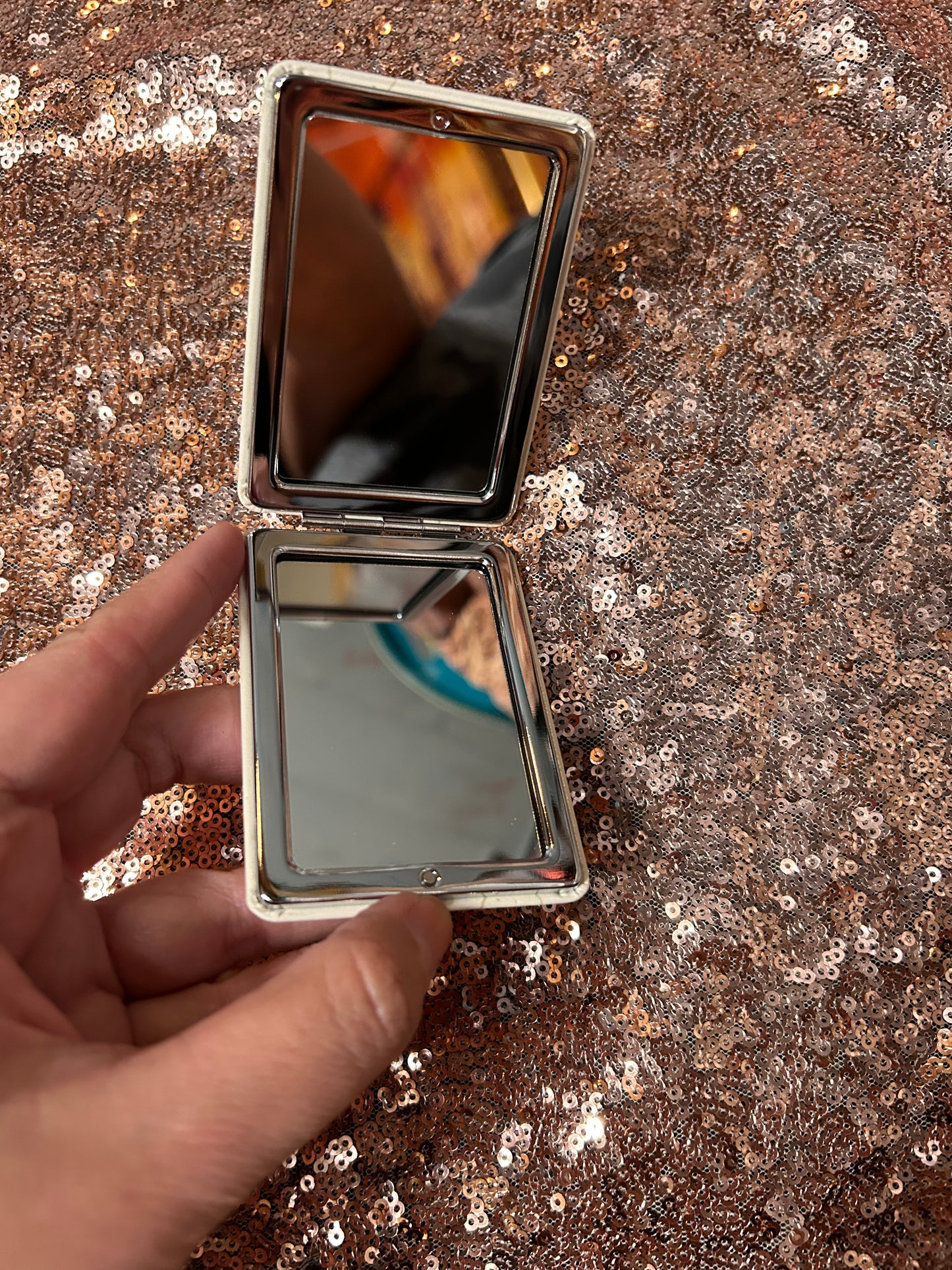 Labubu Hard case mirror