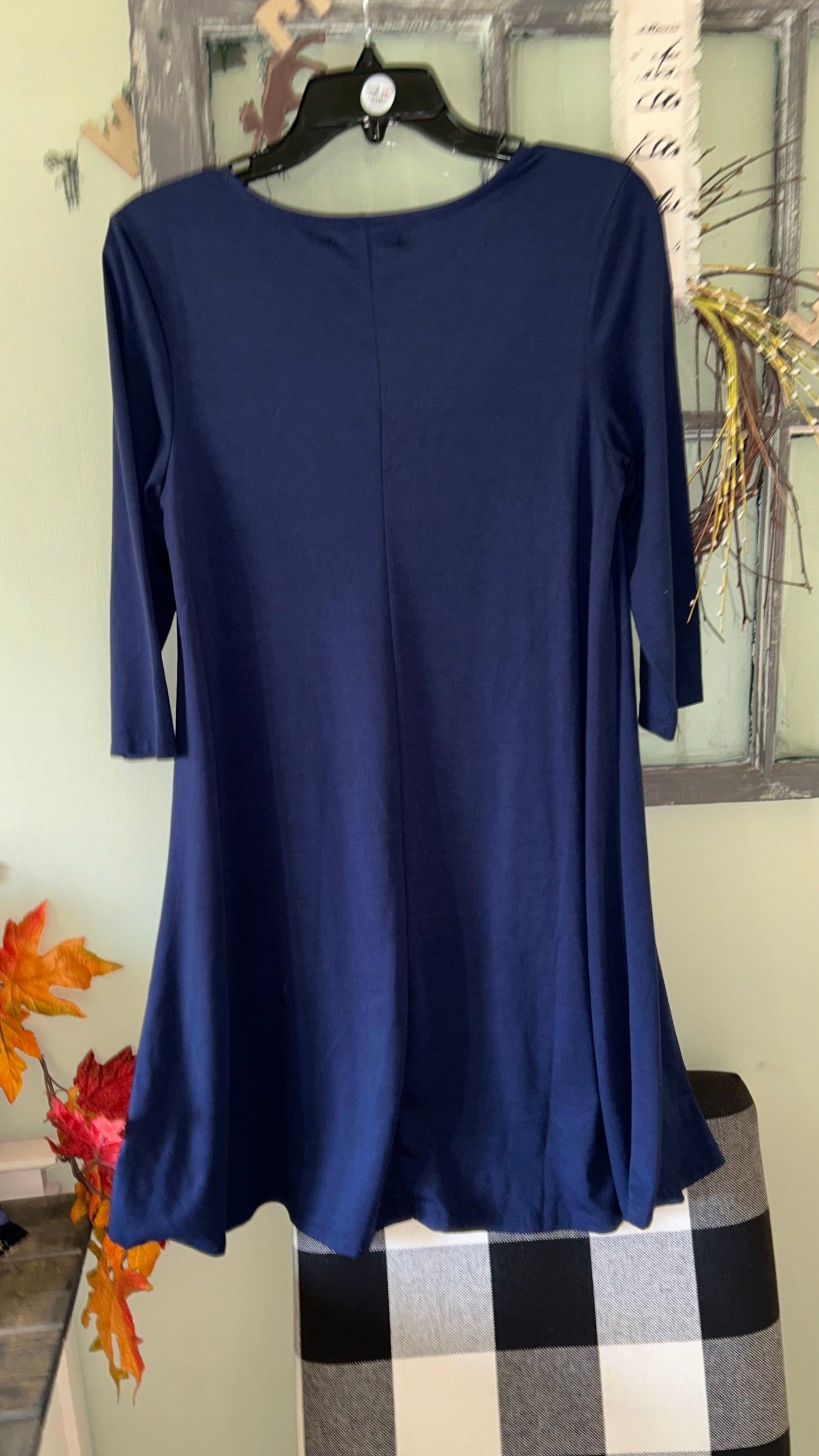Women’s size medium dress roomy fits like a 9/10 with stretch