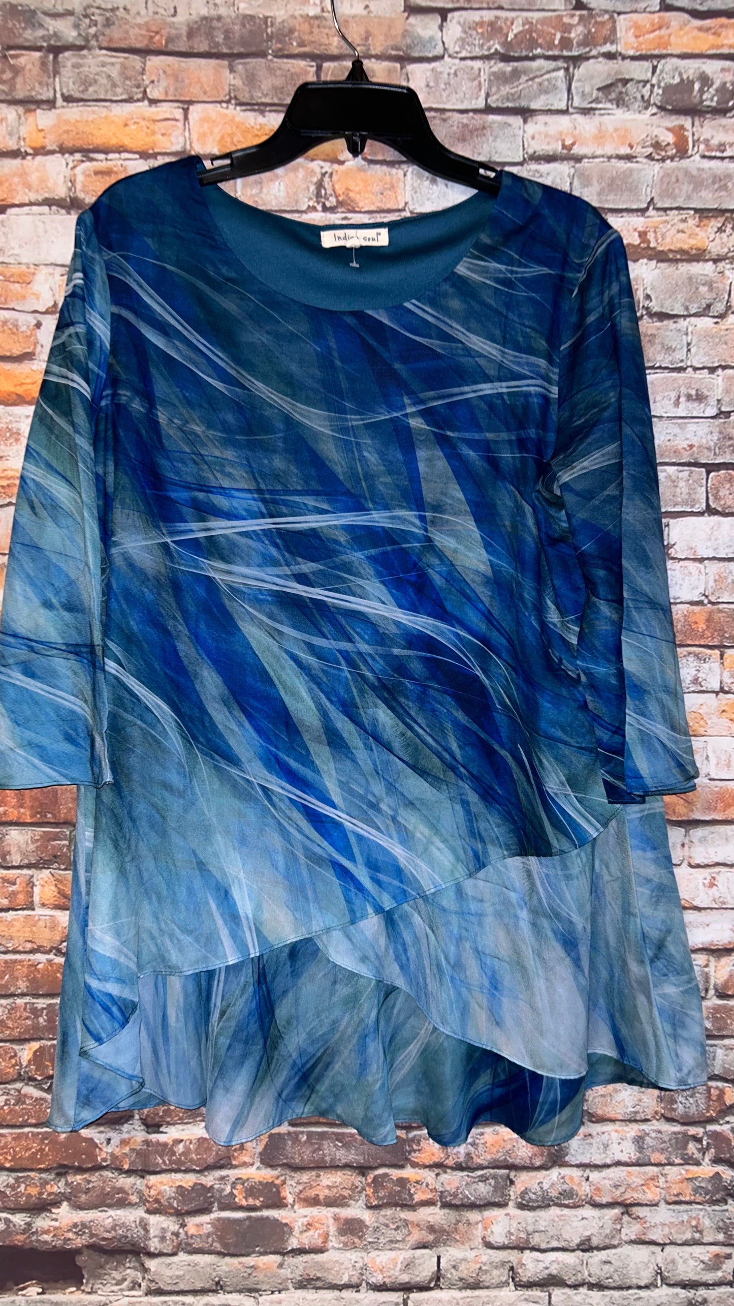 Women’s top size Large With stretch