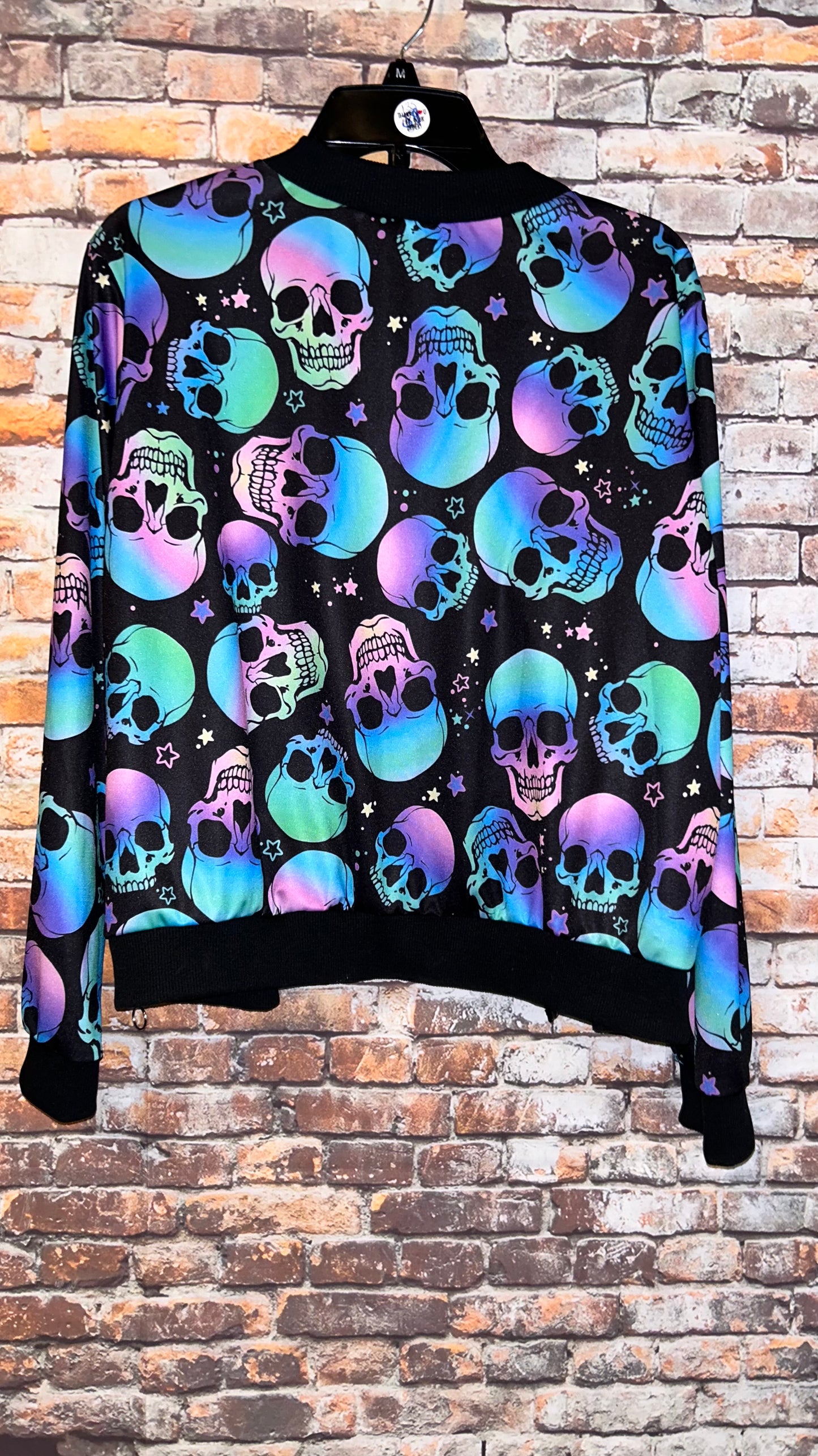 Women’s size 2x top fits like a XLarge with stretch