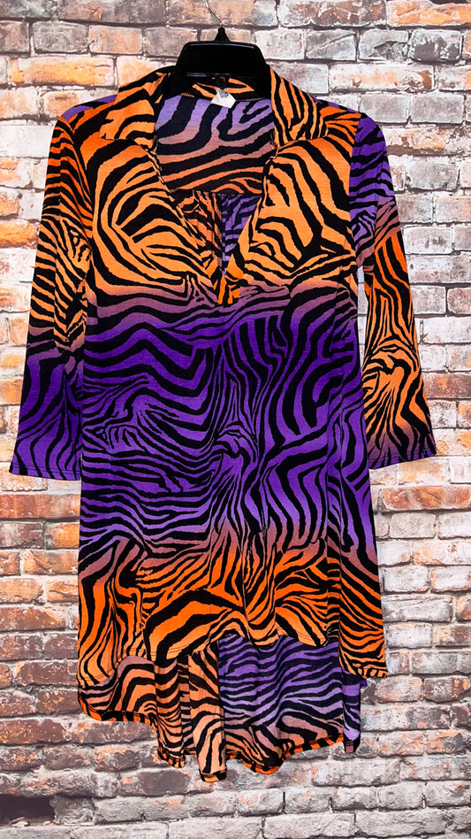 Women’s size small top with stretch