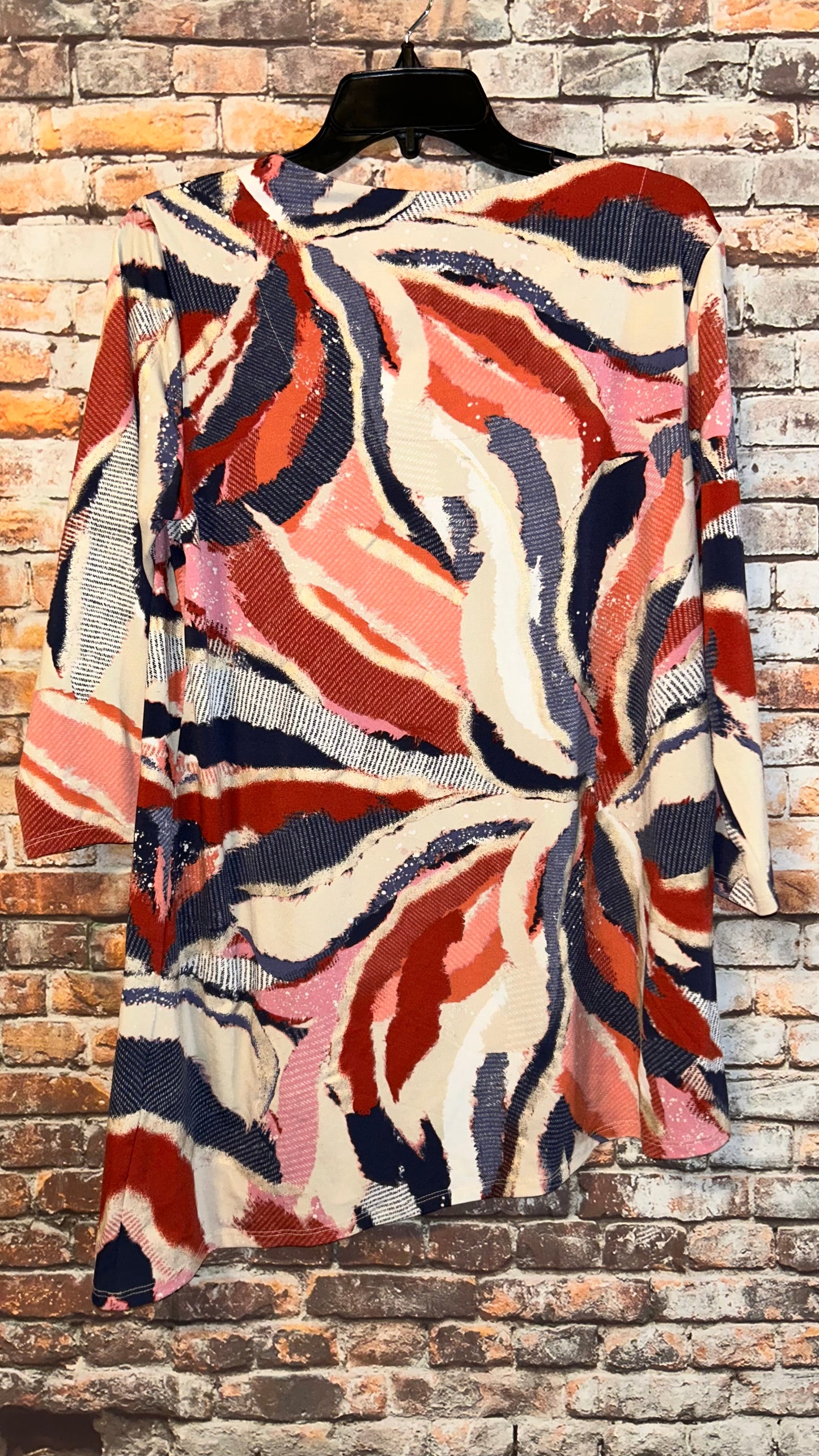 Women’s top size Medium With stretch