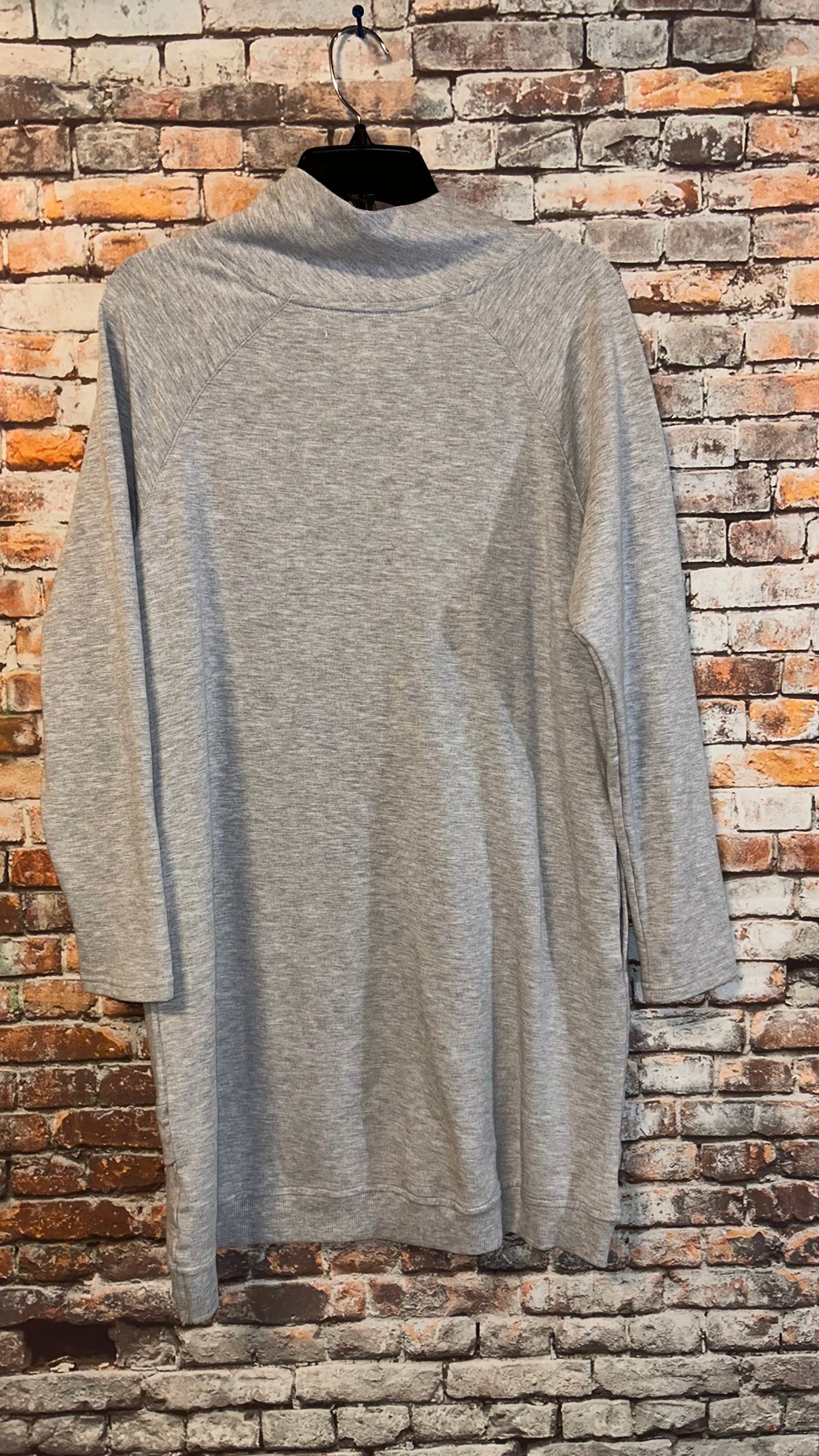 Women’s top size Small With stretch