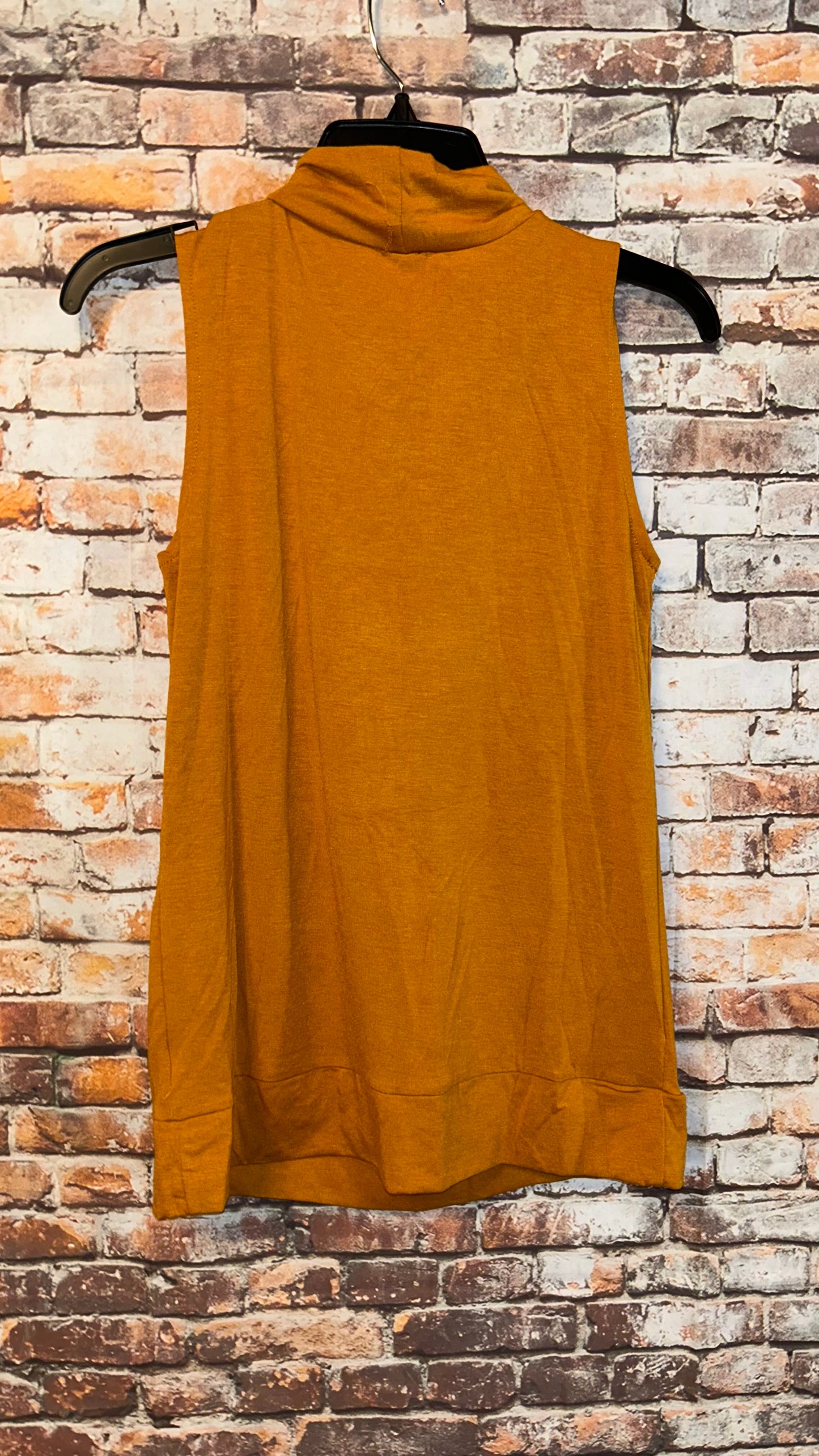 Women’s top size Small With stretch