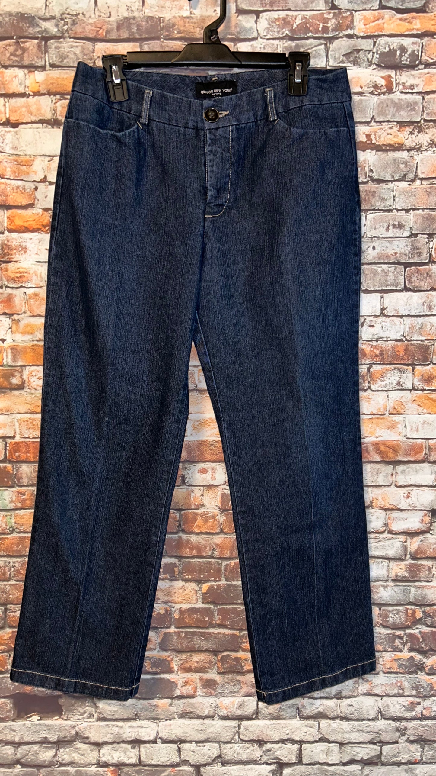 Women’s size 10 Petite Pants 27in inseam with stretch fits like a 9/10