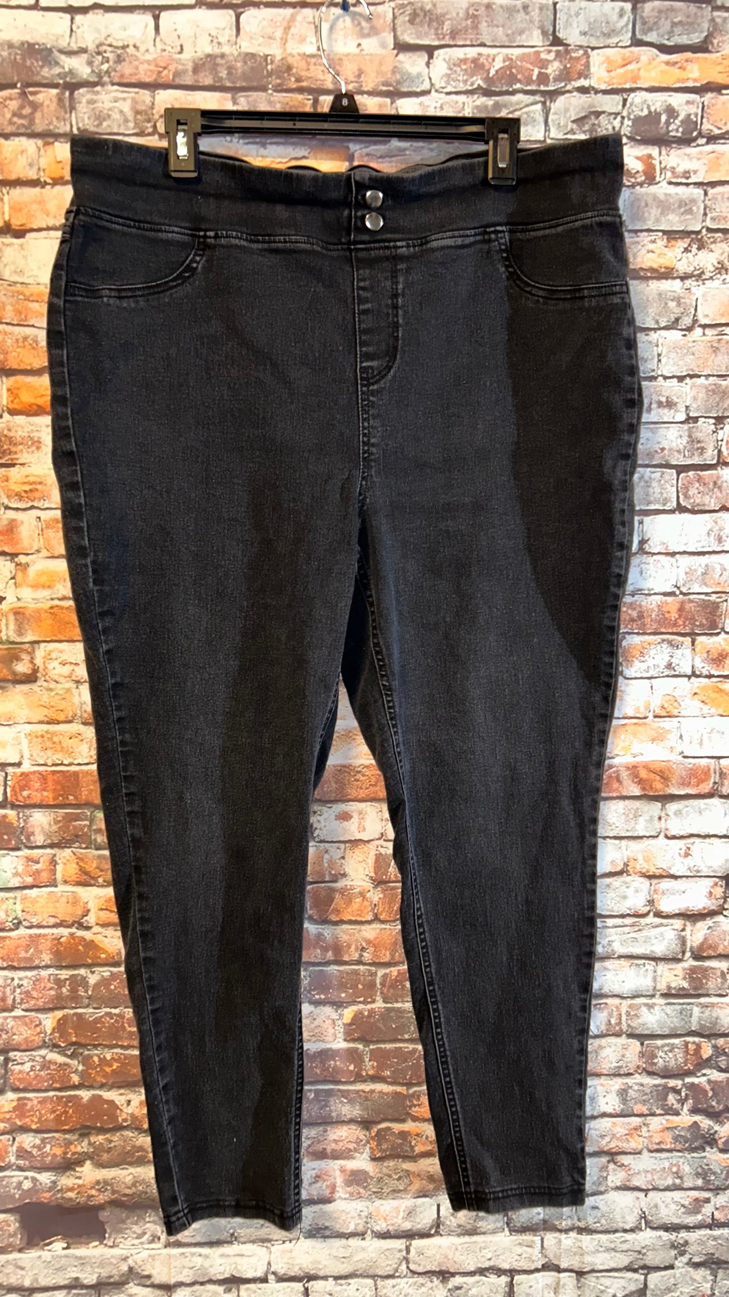 Womens size 16-18 stretch Jeans 27in inseam