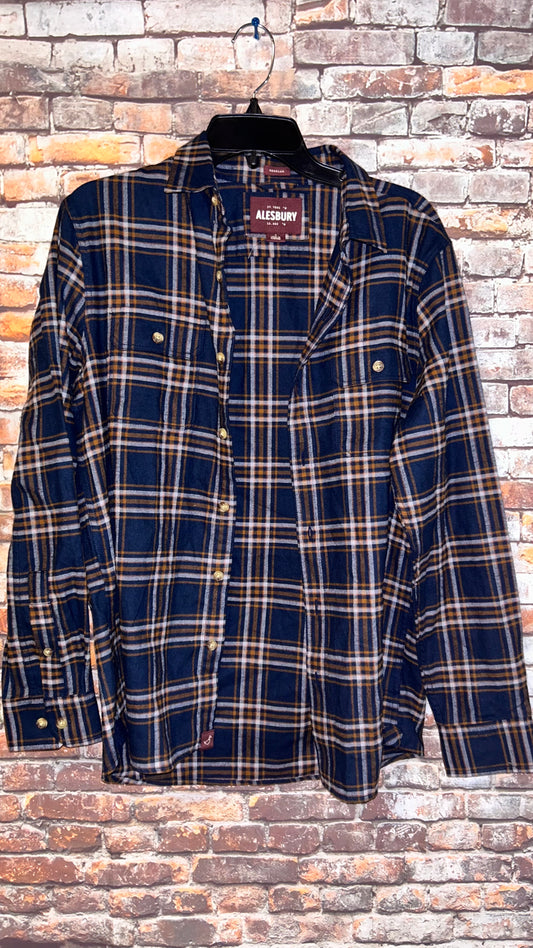 Men’s top size Small fits like a Womens Size Small-Medium no stretch